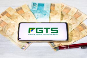 Entenda o perigo de solicitar saque-aniversário do FGTS